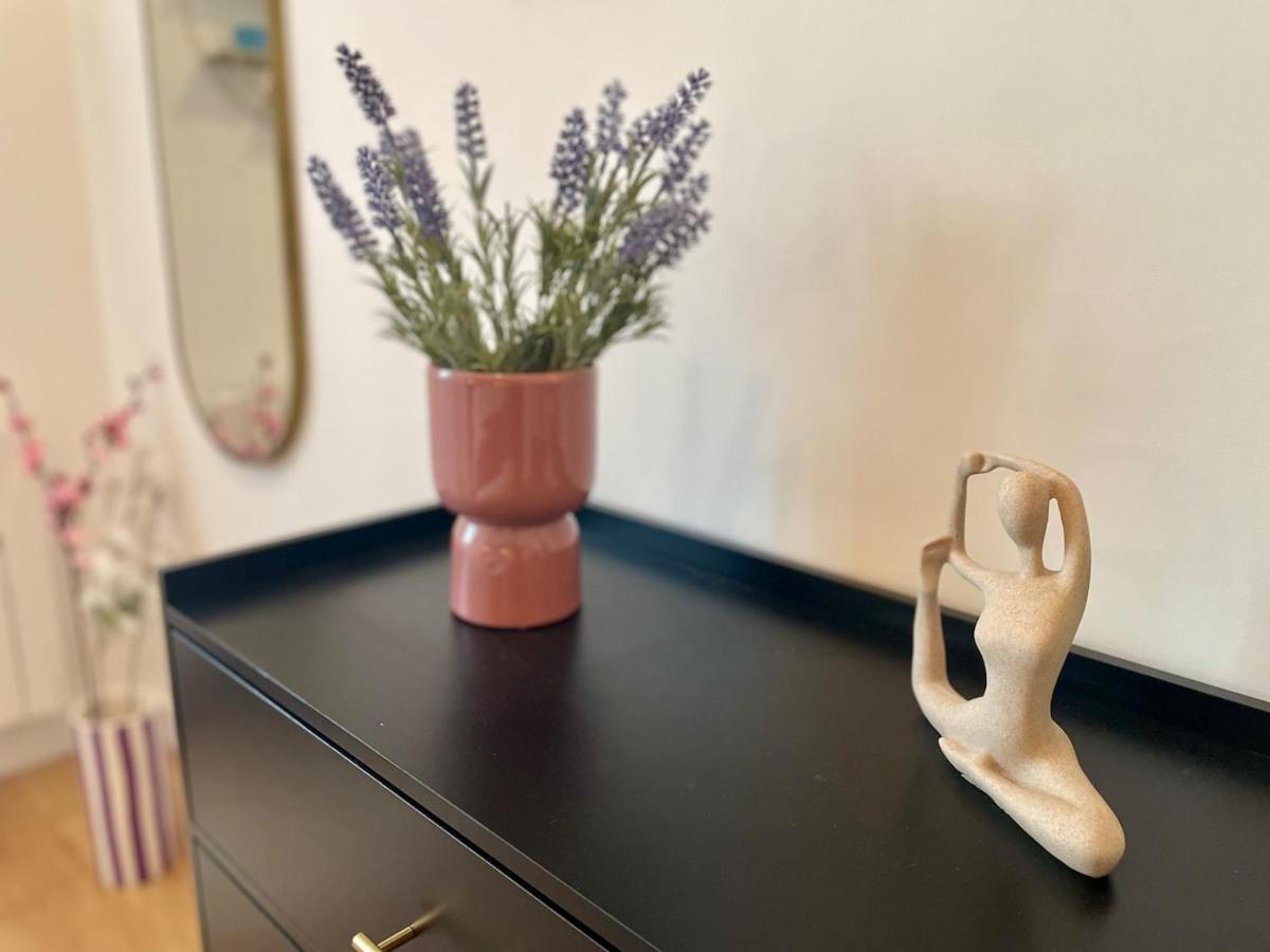 Chic And Relaxing Retreat With Bath Ritual & Candles - Pets Welcome Appartement